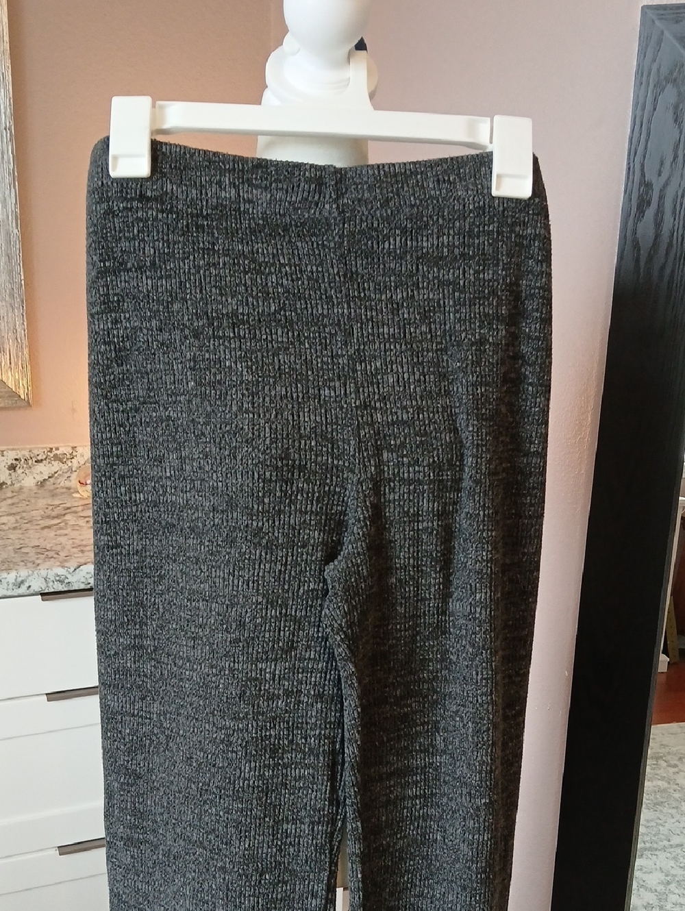 Wild Fable Grey Sweater Pants Size L Heathered Charcoal Flare Leg - Picture 2 of 5